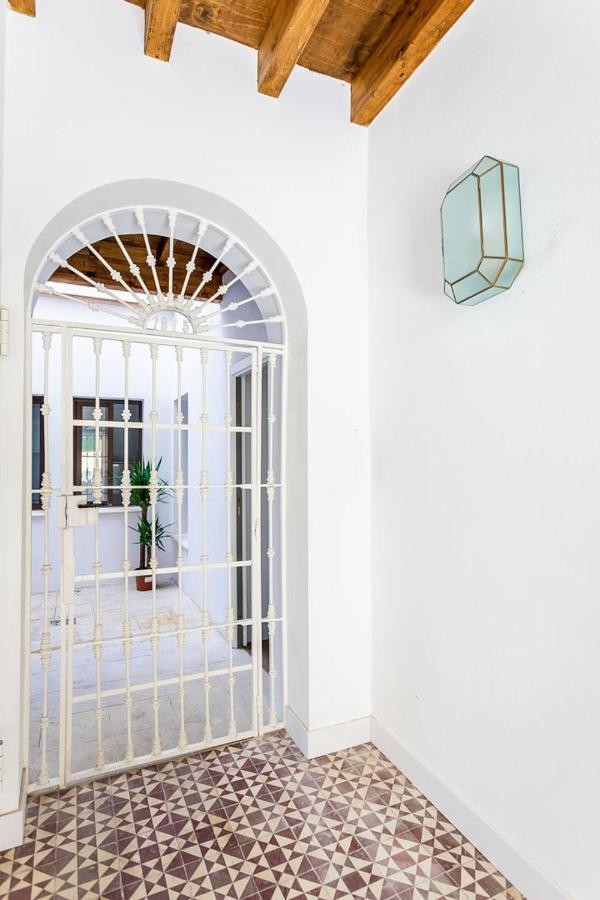 Stunning Apartment In Central Sevilla Eksteriør bilde